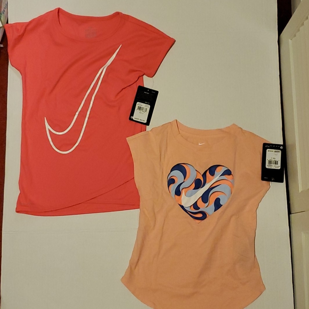 NWT: NIKE Shirt Bundle